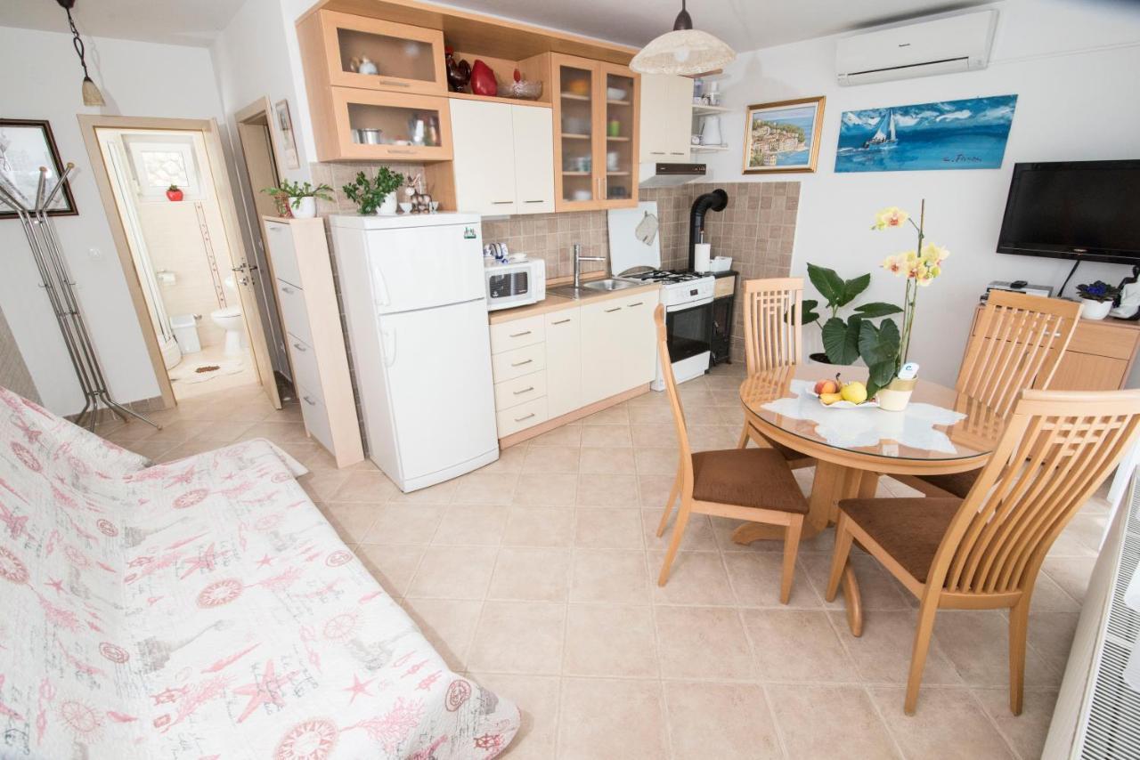 Apartment Alba Медвея Екстериор снимка