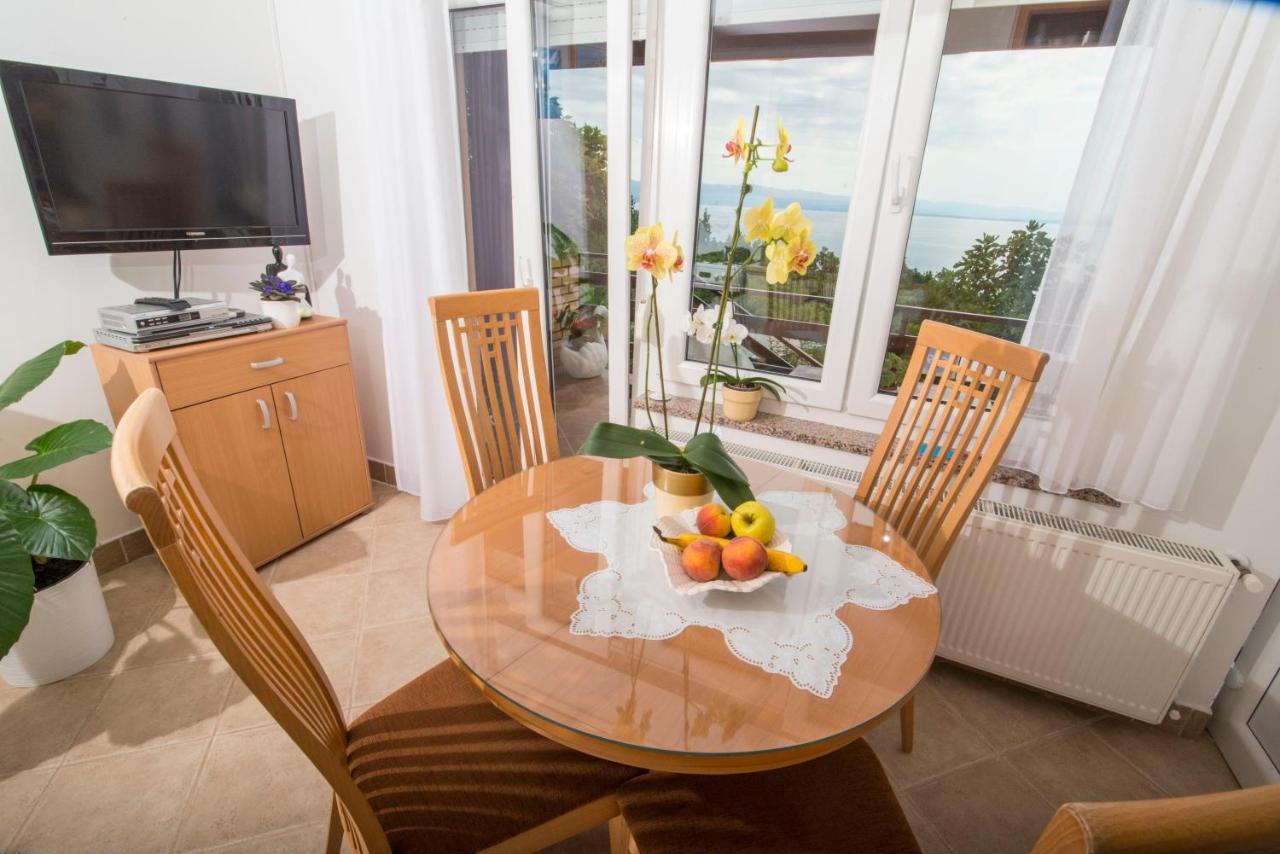 Apartment Alba Медвея Екстериор снимка