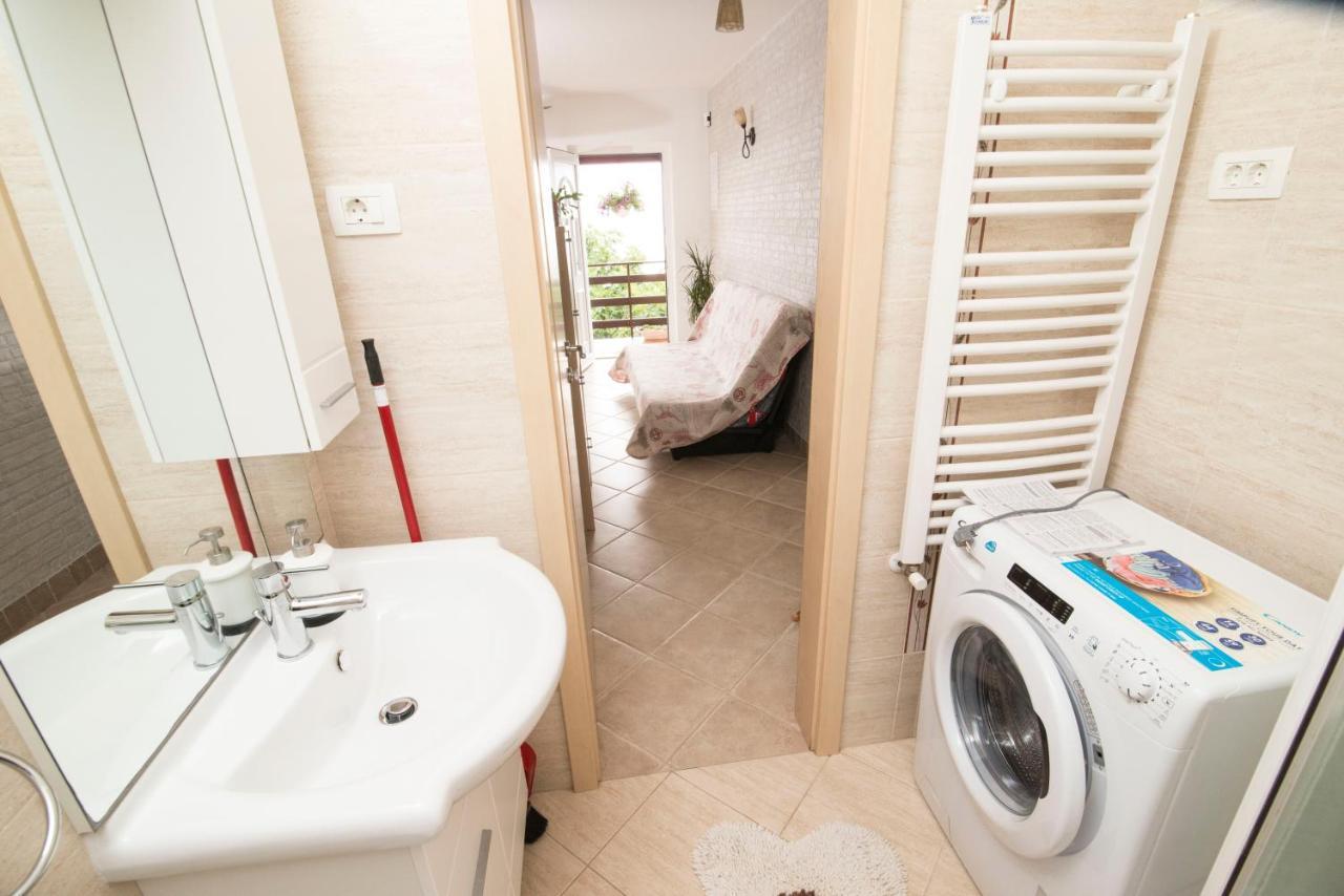 Apartment Alba Медвея Екстериор снимка