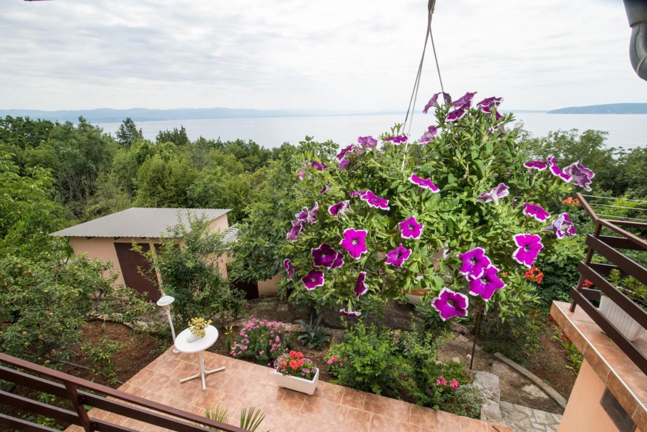 Apartment Alba Медвея Екстериор снимка