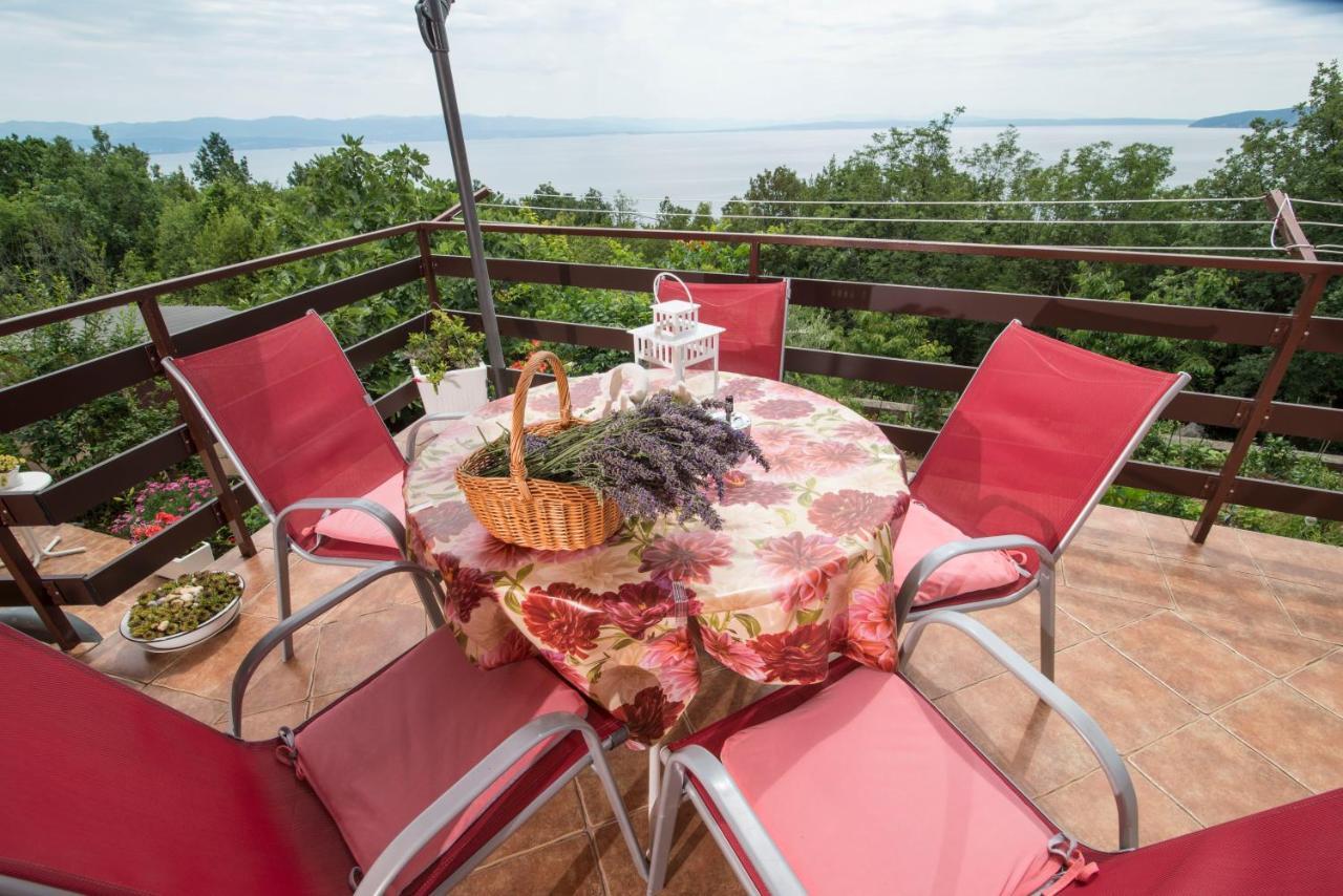 Apartment Alba Медвея Екстериор снимка