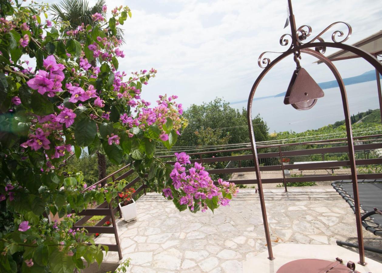 Apartment Alba Медвея Екстериор снимка